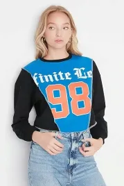 trendyol-czarno-niebieska-bluza-z-nadrukiem-i-dlugim-rekawem-38-6ea