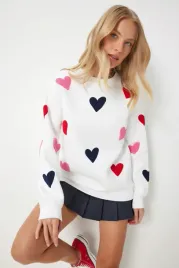 biala-bluza-damska-z-aplikacjami-serca-100percent-bawelna-40-5ga