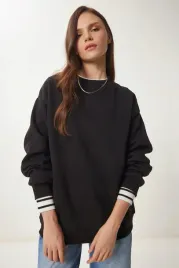 czarna-bluza-damska-z-kontrastowymi-mankietami-i-dolem-40-5ga