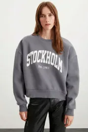 bluza-damska-szara-z-nadrukiem-stockholm-bawelna-poliester-s-5ga