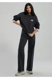 mavi-czarna-bluza-damska-z-nadrukiem-i-dlugim-rekawem-s-5ga