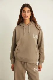 bluza-damska-z-kapturem-kangurka-bezowa-z-nadrukiem-xs-5ga