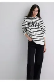 mavi-damska-bluza-w-paski-z-nadrukiem-i-kapturem-s-5ga