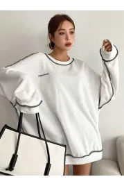 biala-bluza-damska-z-czarnym-obszyciem-i-napisem-amusements-xl-5ga