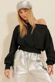 czarna-bluza-damska-z-dlugim-rekawem-i-dekoltem-na-jedno-ramie-l-5ga