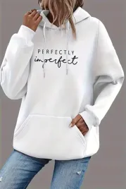 biala-bluza-damska-z-kapturem-z-nadrukiem-perfectly-imperfect-s-m-5ga