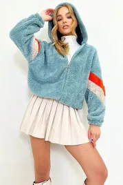 damska-bluza-z-kapturem-z-materialu-pluszowego-z-kolorowymi-paskami-s-5ga