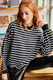 damska-bluza-w-paski-z-dlugim-rekawem-bez-kaptura-s-5ga