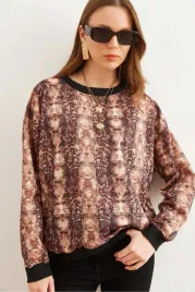 bluza-damska-z-nadrukiem-wzor-skory-weza-dlugi-rekaw-l-5ga