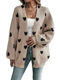 shein-bezowy-sweter-z-czarnymi-serduszkami-luzny-40-42-1ha
