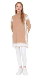 trendyol-dlugi-brazowy-sweter-z-golfem-i-bialymi-lamowkami-40-42-5aa