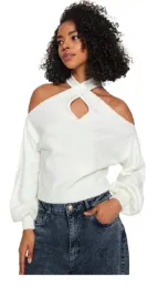 trendyol-bialy-sweter-z-dekoltem-kopertowym-i-dlugim-rekawem-38-5aa