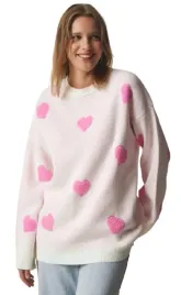 trendyol-damski-sweter-rozowy-w-serca-luzny-5aa