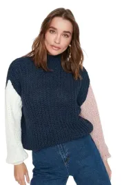 trendyol-sweter-z-polgolfem-i-kolorowymi-rekawami-38-5aa