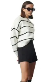 trendyol-sweter-damski-bialy-w-czarne-paski-z-dlugim-rekawem-36-5-a