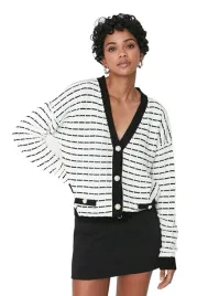 trendyol-sweter-damski-rozpinany-w-paski-z-guzikami-do-bioder-s-5ea