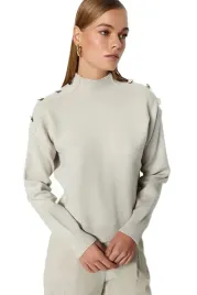 trendyol-sweter-damski-bezowy-z-guzikami-na-ramionach-golf-s-5ea