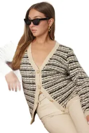 trendyol-sweter-damski-w-paski-z-guzikami-i-dekoltem-serek-s-5ea