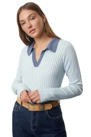 trendyol-sweter-damski-z-prazkowanej-dzianiny-z-kolnierzykiem-s-5ea
