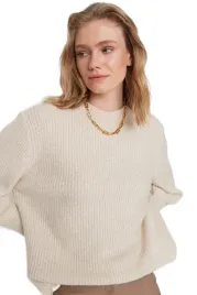 trendyol-sweter-damski-bezowy-z-golfem-i-faktura-l-5ea