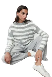 trendyol-sweter-damski-szary-w-paski-z-golfem-i-dlugim-rekawem-m-5ea