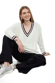 trendyol-sweter-damski-warkocze-z-dekoltem-v-w-pasy-m-5ea