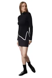 trendyol-czarny-dopasowany-sweter-z-golfem-i-biala-lamowka-s-5ea