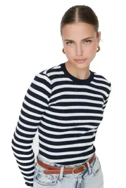 trendyol-sweter-damski-w-paski-z-guzikami-dlugi-rekaw-m-5ea