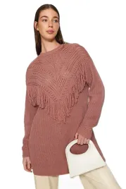 trendyol-sweter-damski-z-fredzlami-i-azurowym-wzorem-dlugi-l-5ea