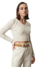 trendyol-krotki-bezowy-sweter-damski-prazkowany-z-dekoltem-v-m-5ea