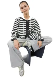 trendyol-sweter-damski-w-paski-z-kapturem-i-guzikami-l-5ea