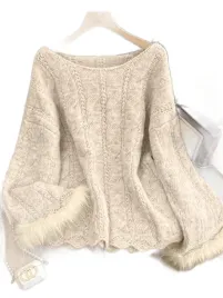 sweter-damski-z-falbana-i-futerkiem-na-rekawach-bezowy-l-1la
