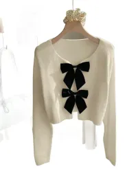 sweter-damski-krotki-z-kokardami-i-dlugim-rekawem-m-1la