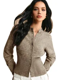 sweter-damski-bezowy-z-guzikami-i-stojka-s-1la