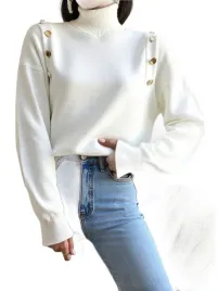 sweter-damski-z-golfem-i-guzikami-na-ramionach-bialy-l-1la