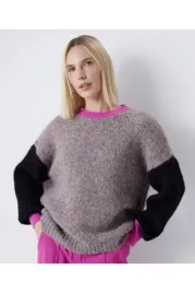 sweter-damski-z-polgolfem-w-kolorze-bezowym-i-czarnym-m-5ga