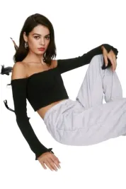 nasty-gal-sweter-prazkowany-krotki-czarny-38-yhx
