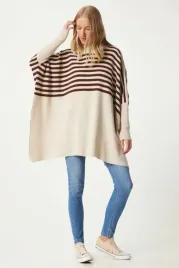 sweter-damski-oversize-w-paski-z-golfem-bezowo-brazowy-5ga