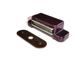 zamek-magnetyczny-zatrzask-meblowy-do-szafek-braz