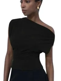 shein-czarna-bluzka-na-jedno-ramie-z-dopasowanym-dolem-36-1jc
