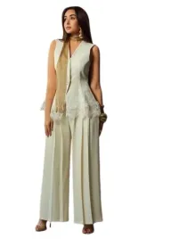 shein-bluzka-damska-bez-rekawow-z-koronkowa-baskinka-36-1de