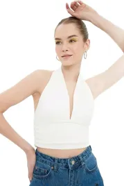 trendyol-biala-bluzka-damska-na-wiazany-dekolt-halter-s-5ea