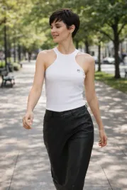 pinko-bialy-top-na-ramiaczkach-z-malym-logo-bawelna-l-i4a