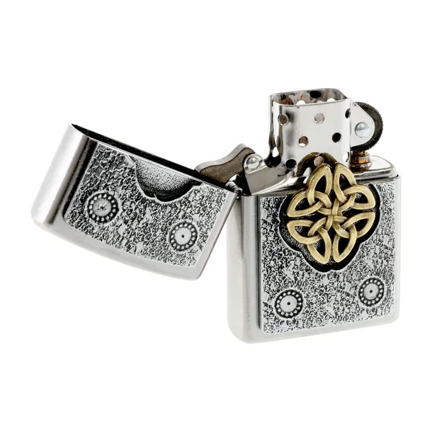 zapalniczka-zippo-wezel-celtycki-rodzaj-benzynowa