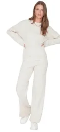 trendyol-komplet-ecru-sweter-i-spodnie-z-dzianiny-36-5aa