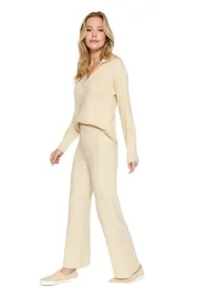 trendyol-komplet-damski-sweter-i-spodnie-bezowy-prazkowany-s-5ea