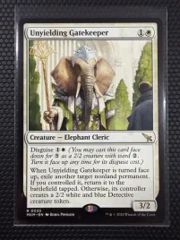 karta-magic-the-gathering-unyielding-gatekeeper