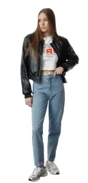 trendyol-jeansy-mom-jeans-srednia-talia-klasyczne-niebieskie-42-5aa