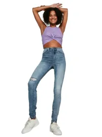 noisy-may-niebieskie-jeansy-rurki-z-dziura-w-kolanie-29-30-6ba