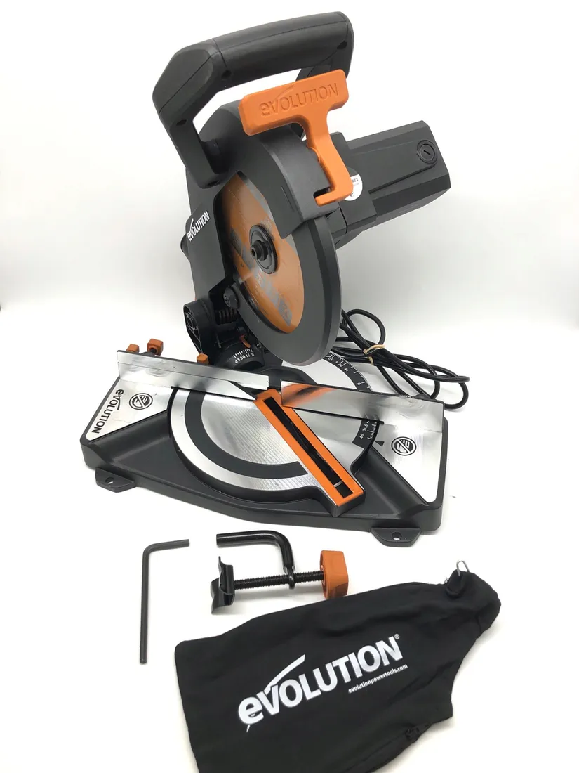 wielofunkcyjna-ukosnica-evolution-power-tools-r210cms-stan-powystawowy